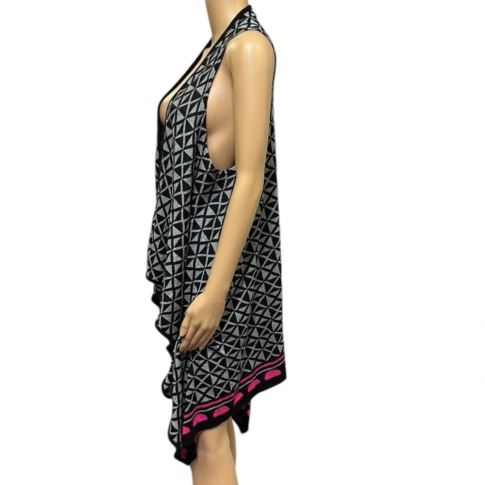 Im in Love with Derek Asymmetrical Knit Long Sleeveless Open Front Vest L to XL